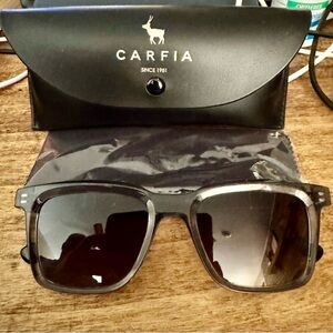 Carfia Black Sunglasses